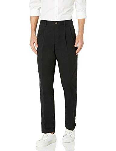 Amazon Essentials Men's Classic-Fit Wrinkle-Resistant Pleated Chino Trouser (Available in Big & Tall)