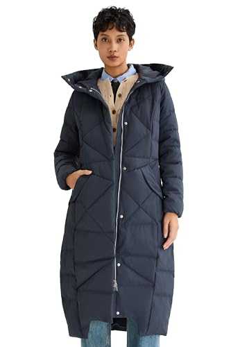 Orolay Women's Long Quilted Puffer Coat Hooded Winter Down Jacket Windproof Warm Outerwear with Stand Collar