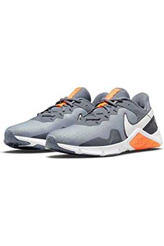 Nike Men's Legend Essential 2 Track Shoe