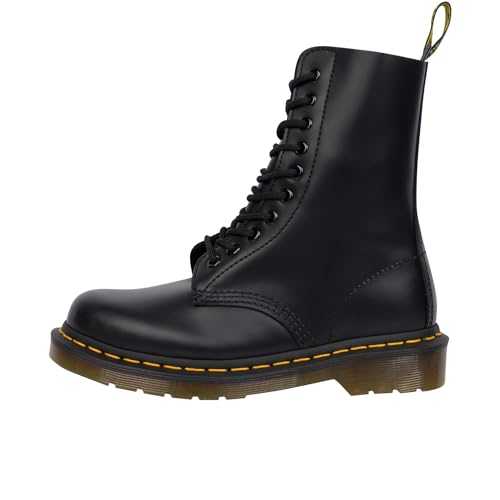 1490 Z Classic Boots in Black 11857001. (UK 7)